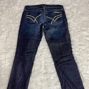 William Rast jeans. Size 26. Dark wash. Cute butt